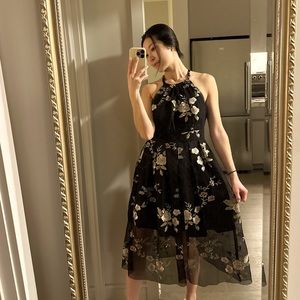 Vince Camuto Floral Mini Dress 🌸